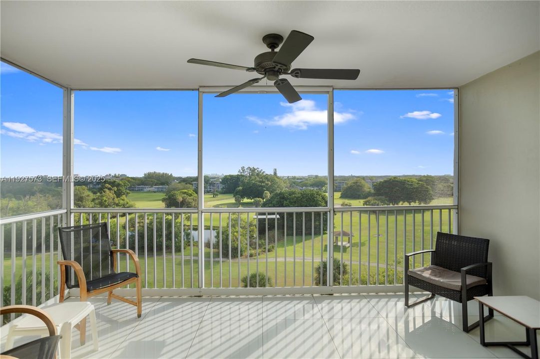 For Sale: $379,900 (3 beds, 2 baths, 1390 Square Feet)