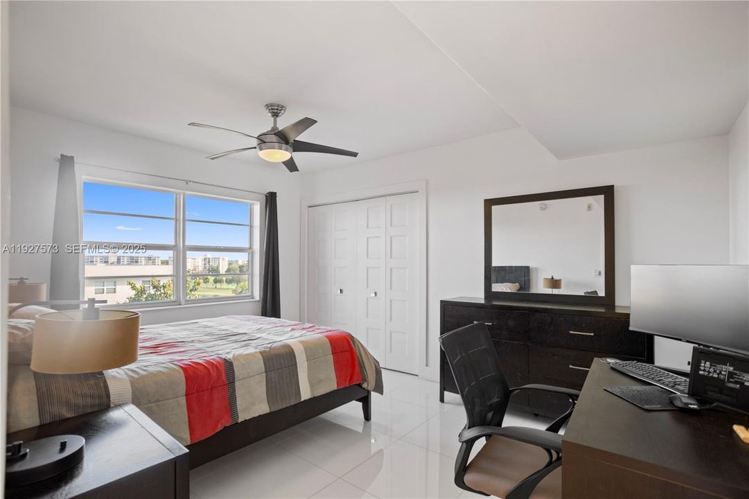 For Sale: $379,900 (3 beds, 2 baths, 1390 Square Feet)