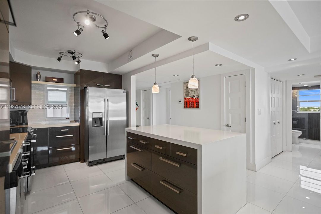 For Sale: $379,900 (3 beds, 2 baths, 1390 Square Feet)