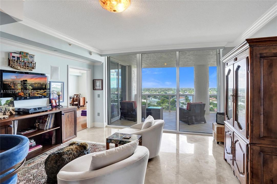 Activo con contrato: $1,875,000 (3 camas, 4 baños, 2823 Pies cuadrados)