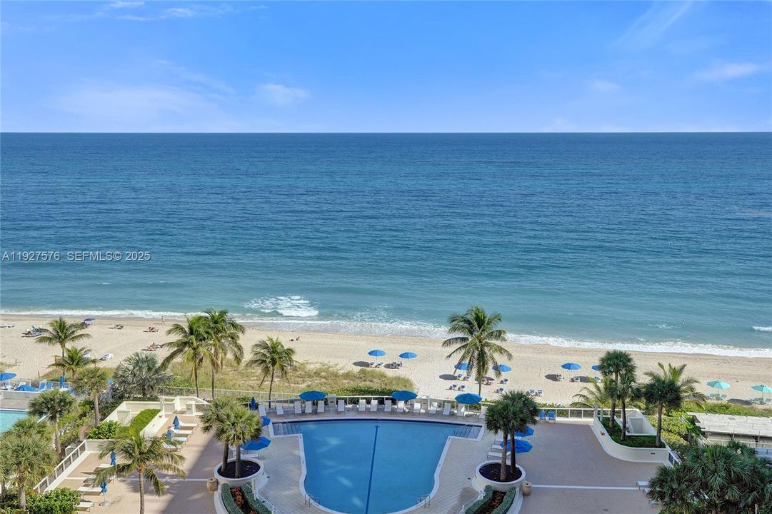 Activo con contrato: $1,875,000 (3 camas, 4 baños, 2823 Pies cuadrados)