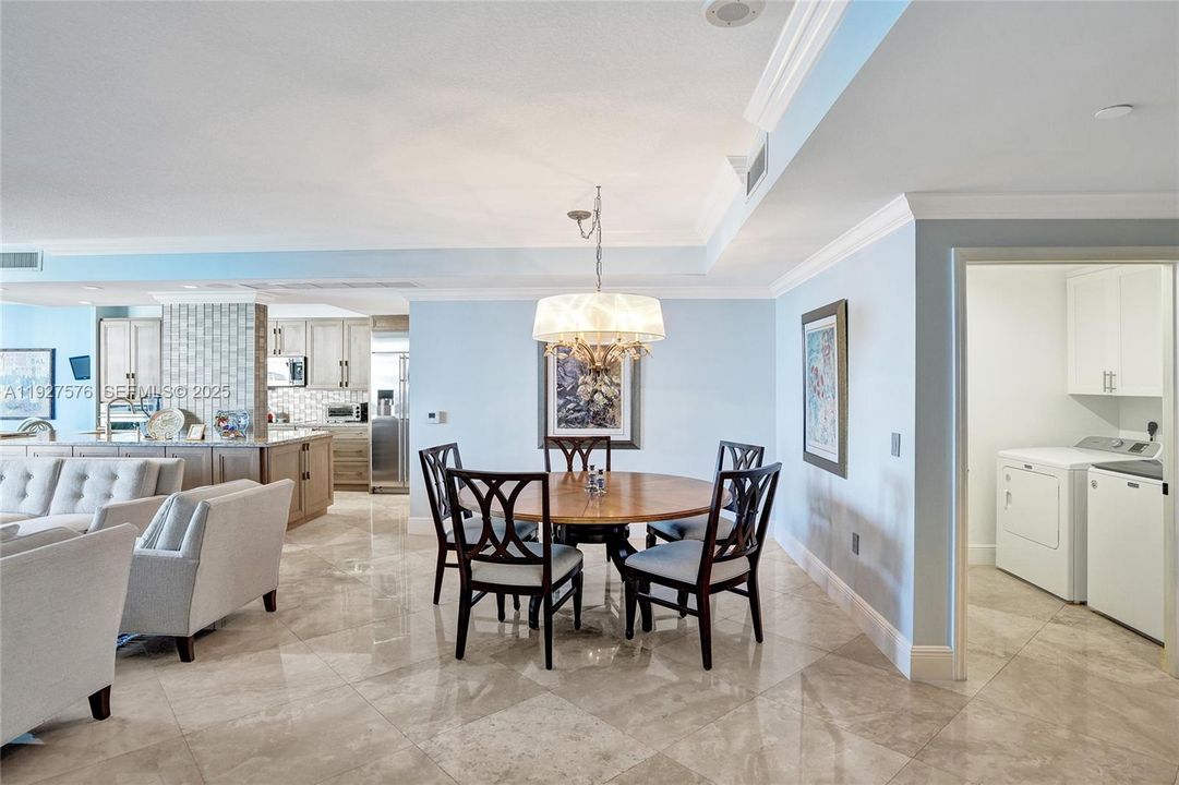 Activo con contrato: $1,875,000 (3 camas, 4 baños, 2823 Pies cuadrados)