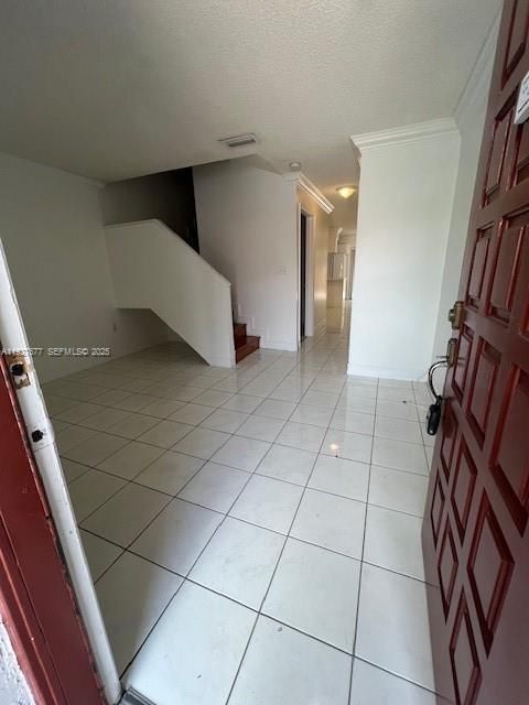 En Venta: $299,900 (2 camas, 2 baños, 1210 Pies cuadrados)