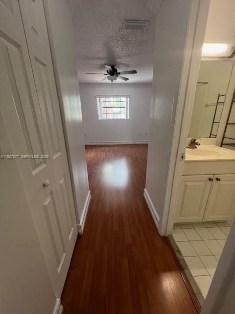 En Venta: $299,900 (2 camas, 2 baños, 1210 Pies cuadrados)