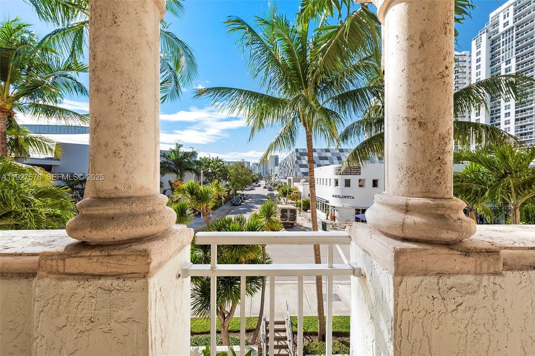 В аренду: $13,900 (3 спален, 3 ванн, 2640 Квадратных фут)