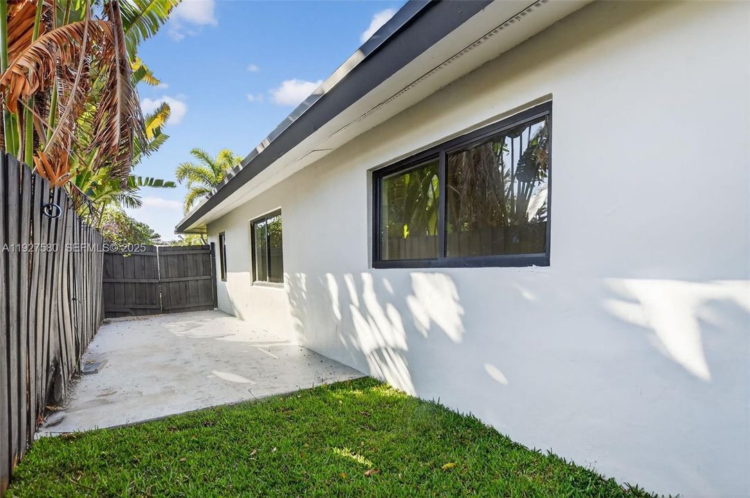 For Sale: $824,000 (3 beds, 2 baths, 1680 Square Feet)