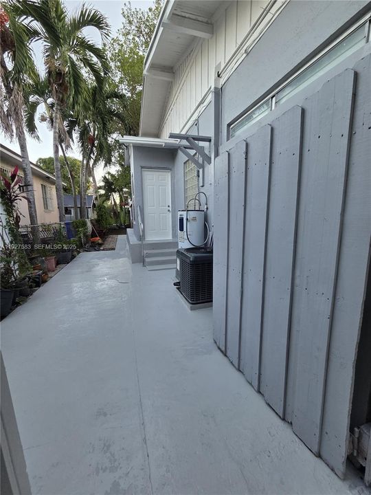 В аренду: $2,295 (2 спален, 1 ванн, 700 Квадратных фут)