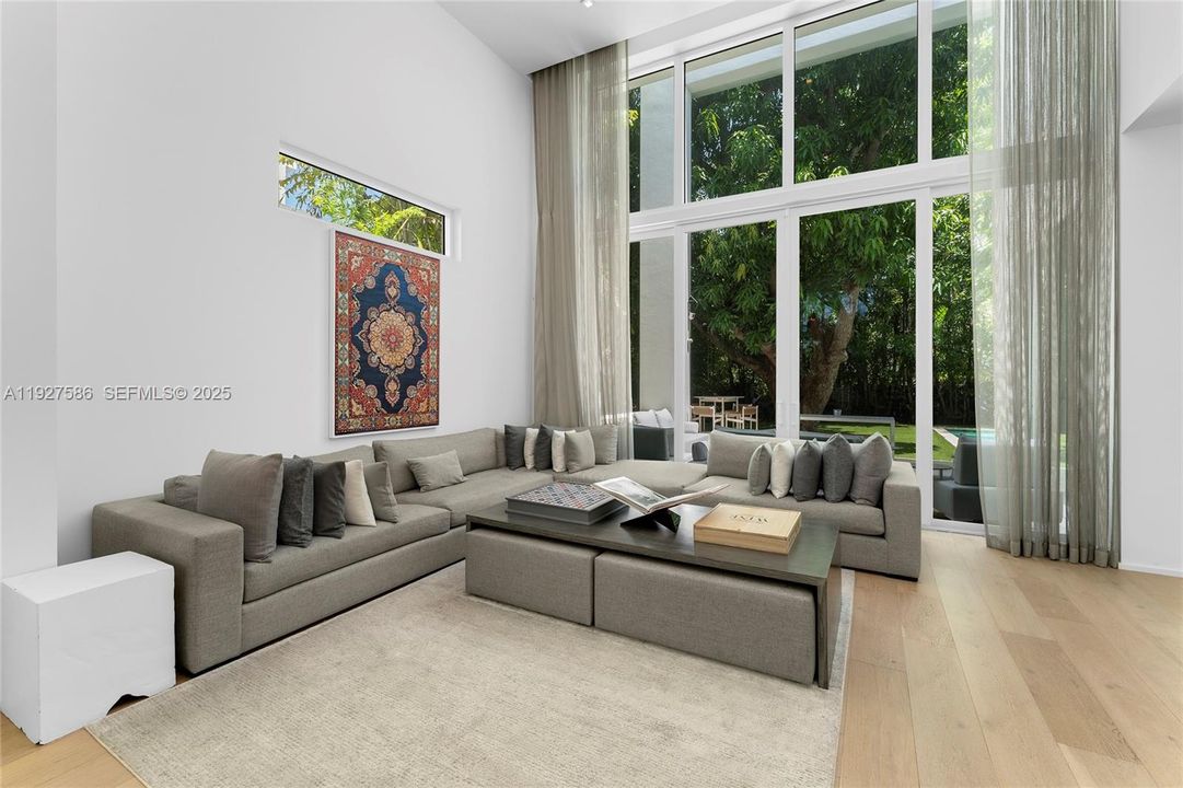 En Renta: $37,770 (4 camas, 4 baños, 3053 Pies cuadrados)