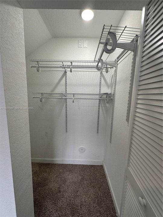 En Renta: $3,000 (4 camas, 3 baños, 1398 Pies cuadrados)