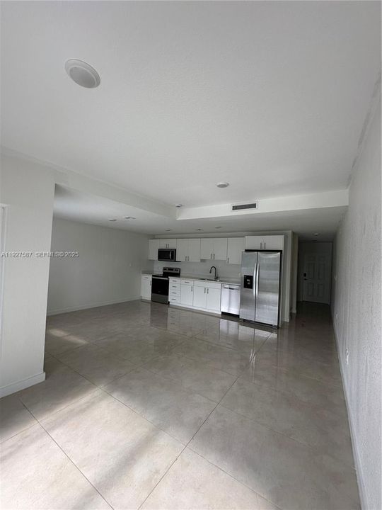 En Renta: $3,000 (4 camas, 3 baños, 1398 Pies cuadrados)