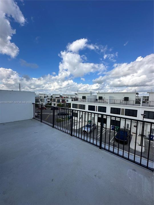 En Renta: $3,000 (4 camas, 3 baños, 1398 Pies cuadrados)