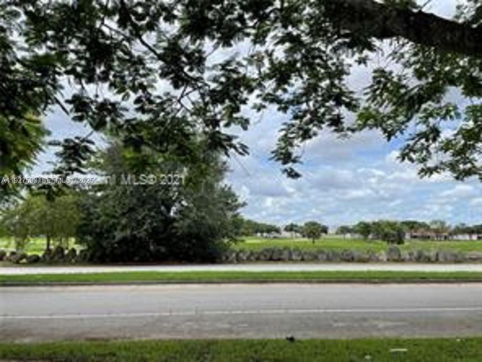 出租: $2,500 (2 贝兹, 2 浴室, 1034 平方英尺)