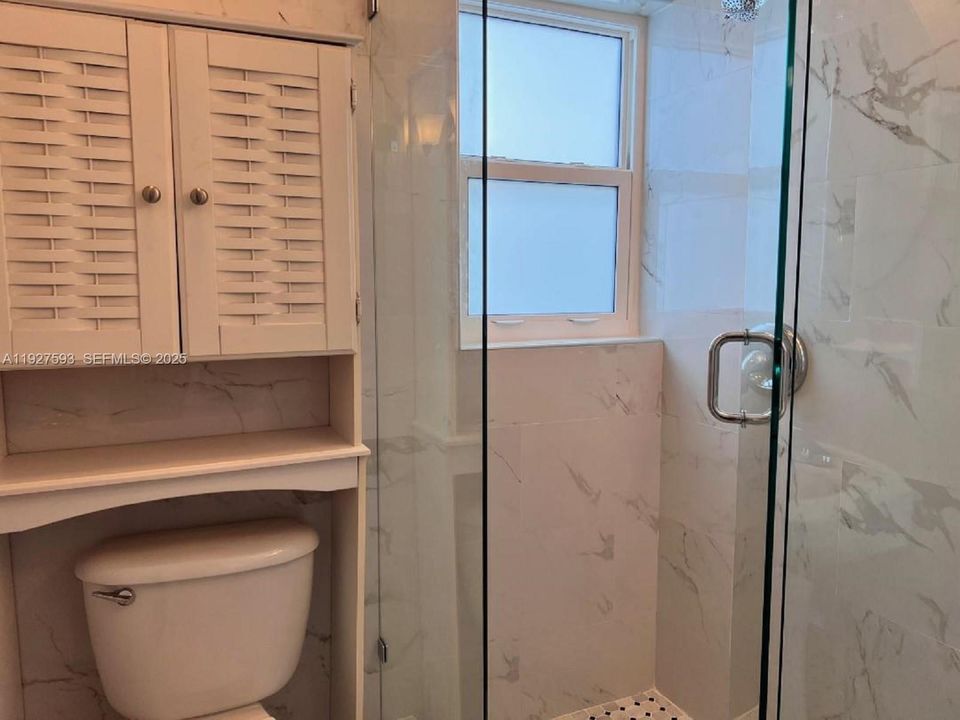 出租: $2,500 (2 贝兹, 2 浴室, 1034 平方英尺)