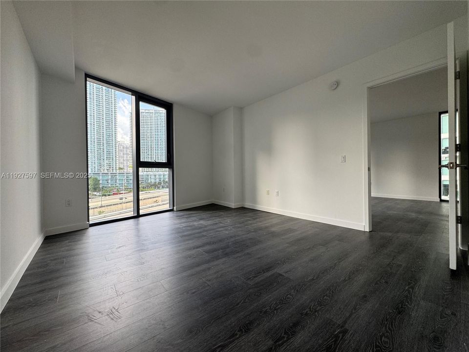 В аренду: $3,500 (2 спален, 2 ванн, 1016 Квадратных фут)