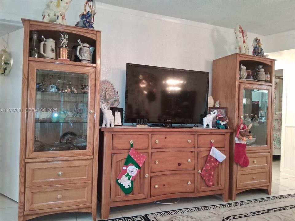 待售: $130,000 (2 贝兹, 2 浴室, 850 平方英尺)