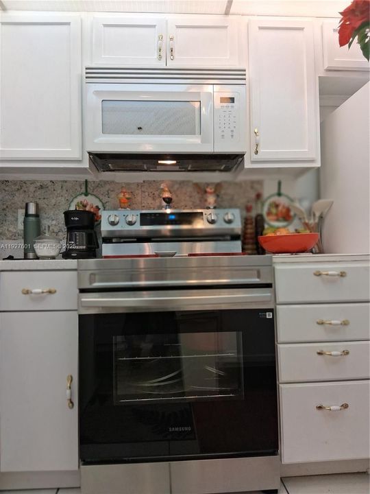 待售: $130,000 (2 贝兹, 2 浴室, 850 平方英尺)