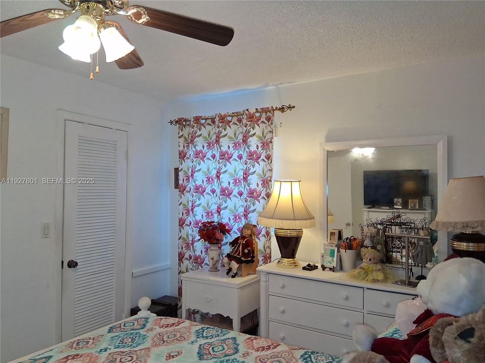 待售: $130,000 (2 贝兹, 2 浴室, 850 平方英尺)