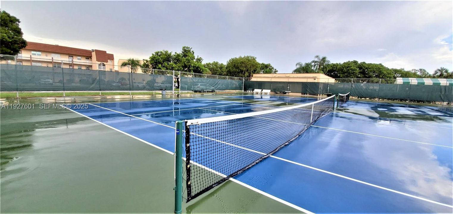 待售: $130,000 (2 贝兹, 2 浴室, 850 平方英尺)