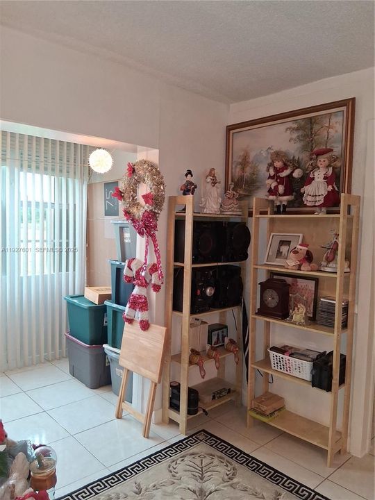 待售: $130,000 (2 贝兹, 2 浴室, 850 平方英尺)