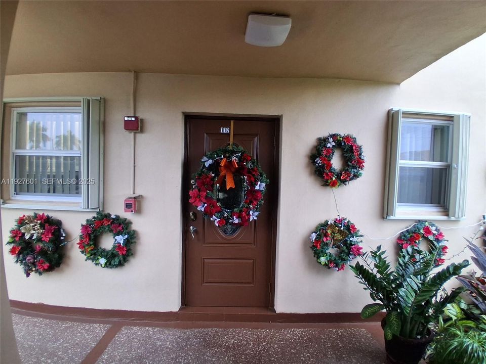 待售: $130,000 (2 贝兹, 2 浴室, 850 平方英尺)