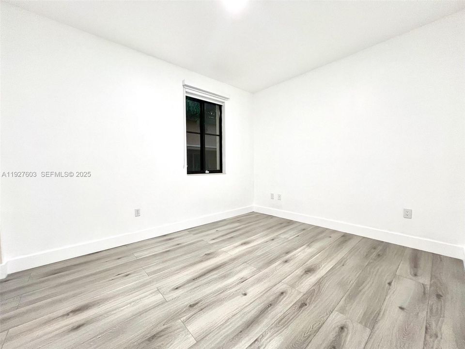 В аренду: $3,750 (3 спален, 2 ванн, 1433 Квадратных фут)