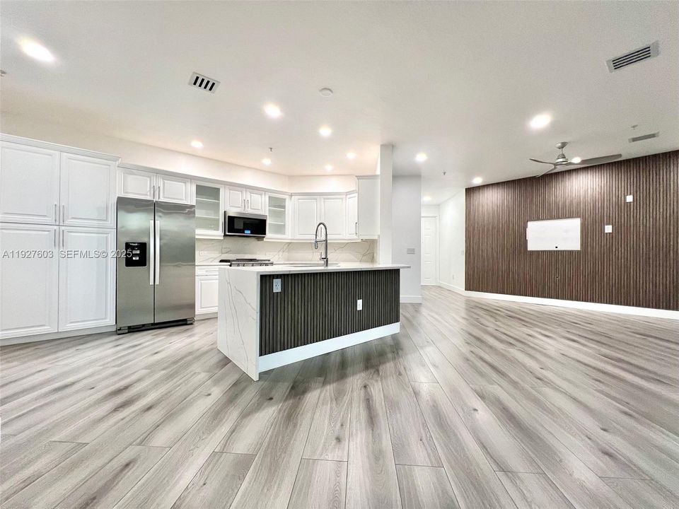 В аренду: $3,750 (3 спален, 2 ванн, 1433 Квадратных фут)