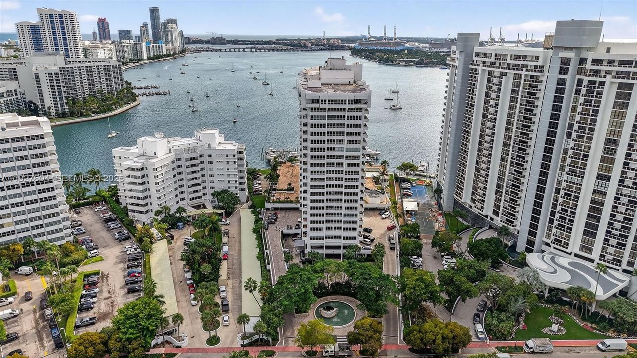 В аренду: $8,750 (2 спален, 2 ванн, 1733 Квадратных фут)