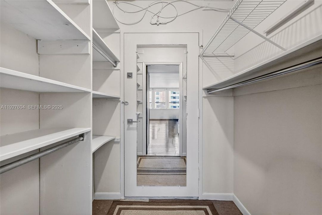 В аренду: $8,750 (2 спален, 2 ванн, 1733 Квадратных фут)