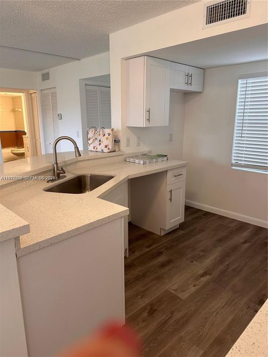 В аренду: $1,900 (1 спален, 1 ванн, 754 Квадратных фут)