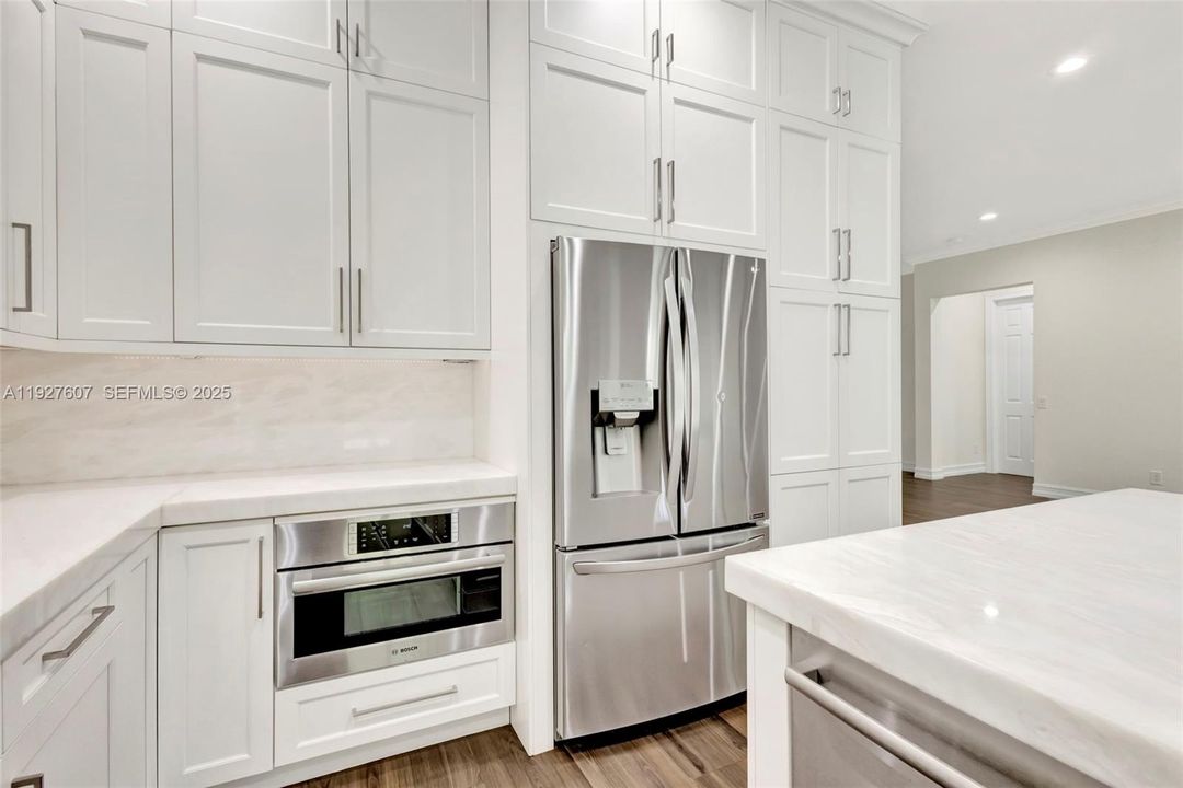 В аренду: $7,000 (2 спален, 2 ванн, 1910 Квадратных фут)