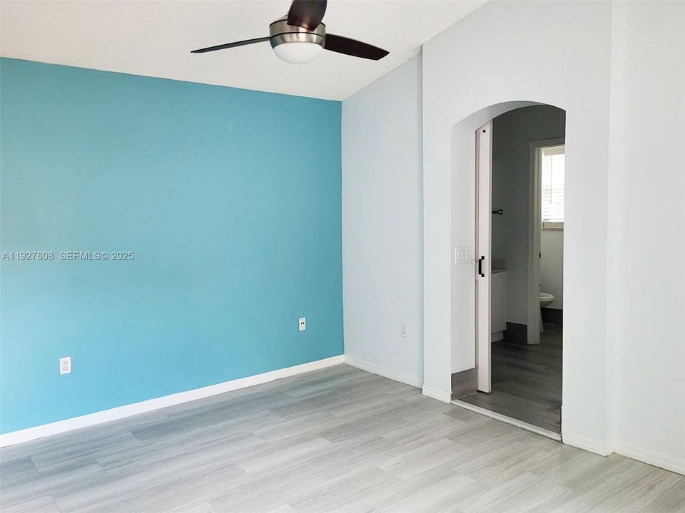 В аренду: $4,100 (3 спален, 2 ванн, 1748 Квадратных фут)