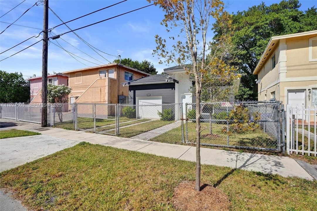 В аренду: $3,500 (3 спален, 2 ванн, 0 Квадратных фут)