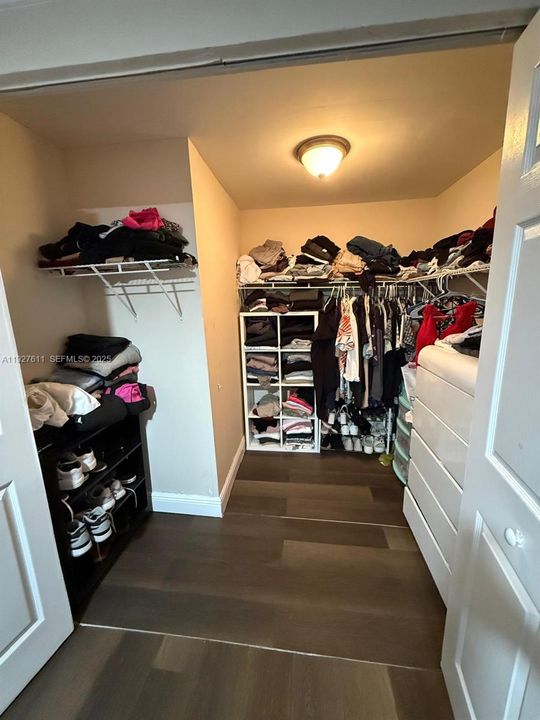 待售: $340,000 (4 贝兹, 2 浴室, 1472 平方英尺)