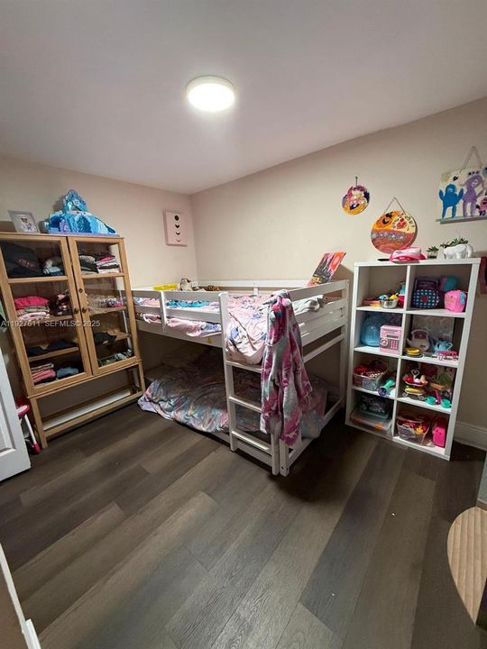 待售: $340,000 (4 贝兹, 2 浴室, 1472 平方英尺)