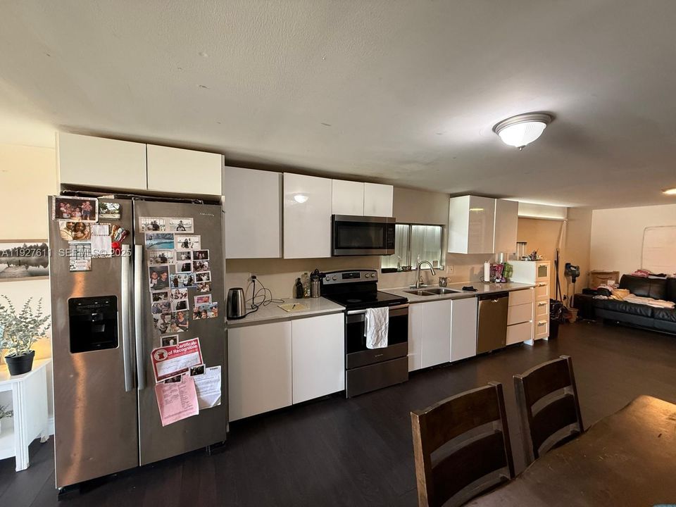 待售: $340,000 (4 贝兹, 2 浴室, 1472 平方英尺)