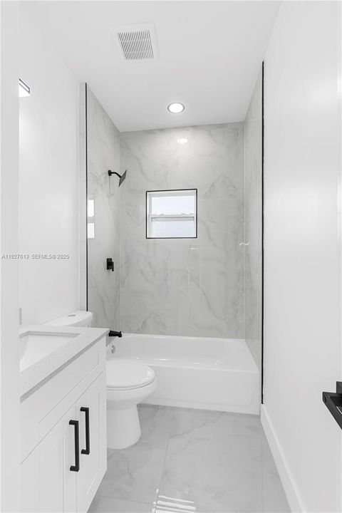 En Venta: $330,000 (3 camas, 2 baños, 0 Pies cuadrados)