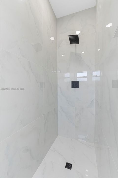 En Venta: $330,000 (3 camas, 2 baños, 0 Pies cuadrados)