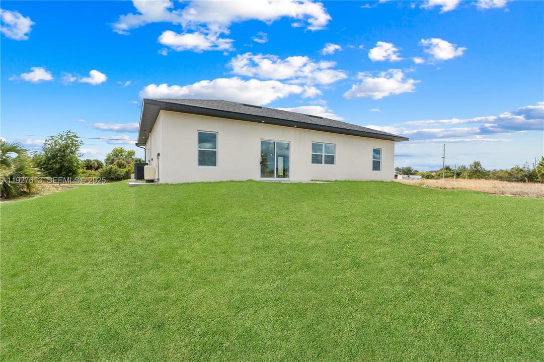 En Venta: $330,000 (3 camas, 2 baños, 0 Pies cuadrados)