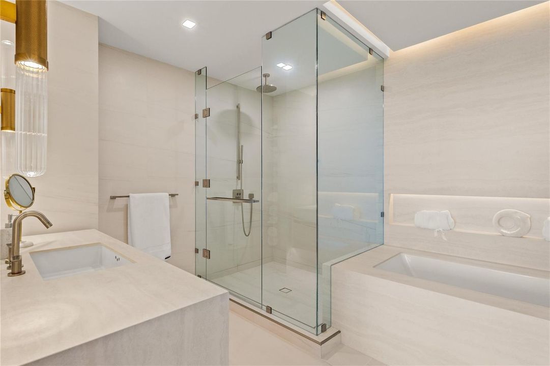 Separate Tub & Shower