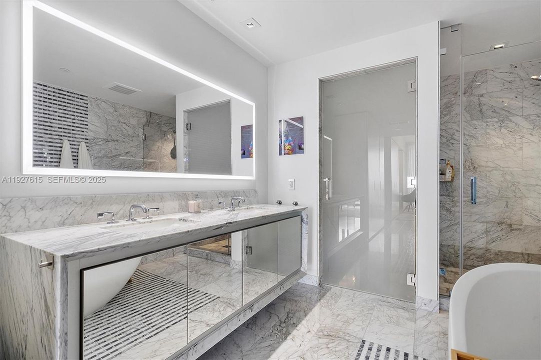 В аренду: $19,000 (4 спален, 5 ванн, 2743 Квадратных фут)