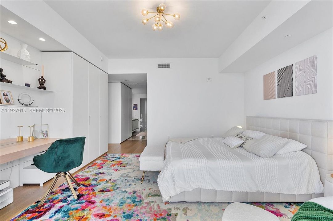 В аренду: $19,000 (4 спален, 5 ванн, 2743 Квадратных фут)