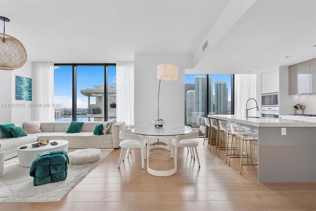 В аренду: $19,000 (4 спален, 5 ванн, 2743 Квадратных фут)