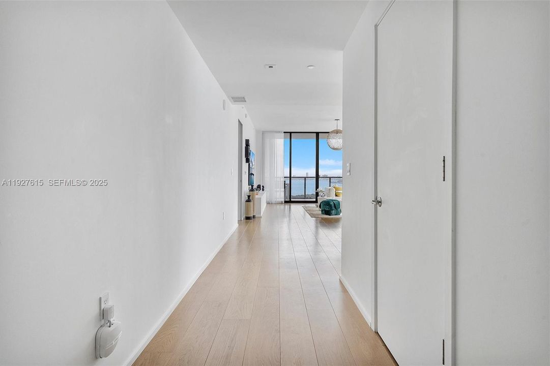 В аренду: $19,000 (4 спален, 5 ванн, 2743 Квадратных фут)