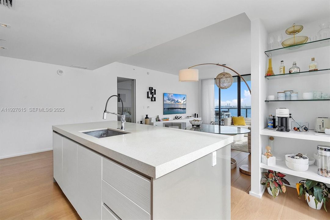 В аренду: $19,000 (4 спален, 5 ванн, 2743 Квадратных фут)