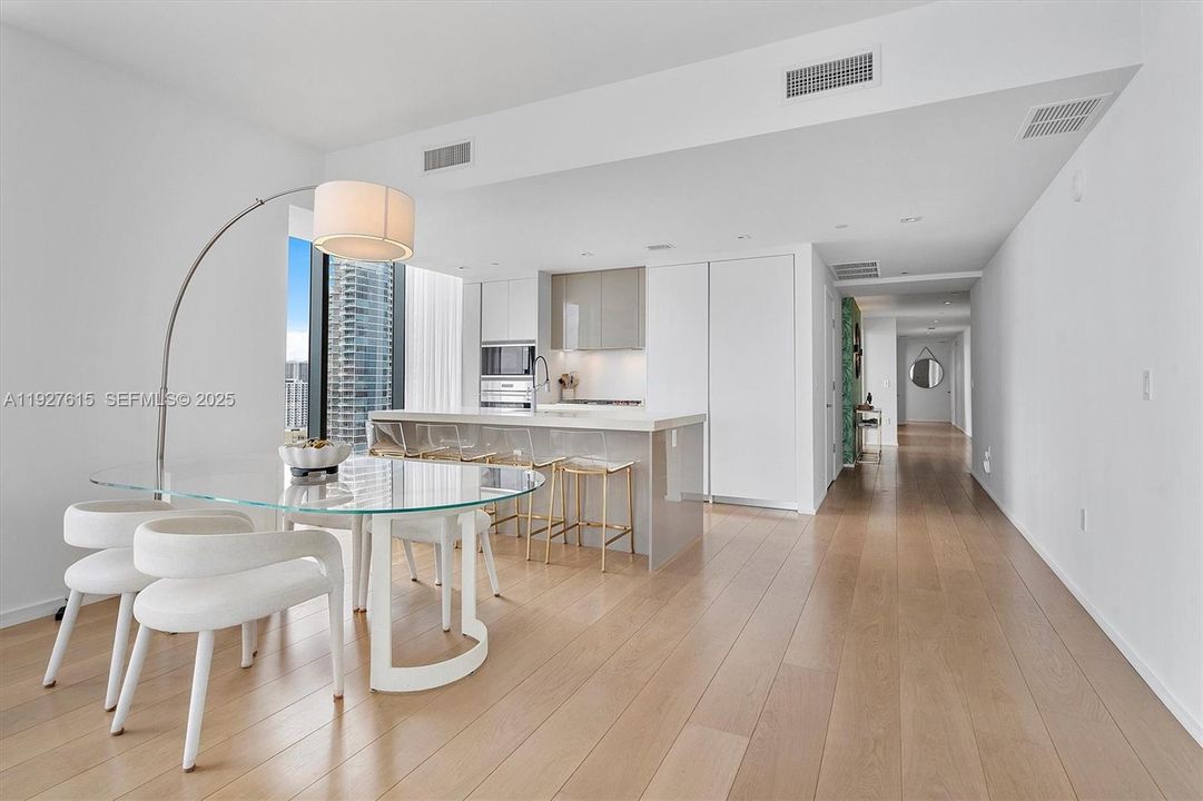 В аренду: $19,000 (4 спален, 5 ванн, 2743 Квадратных фут)