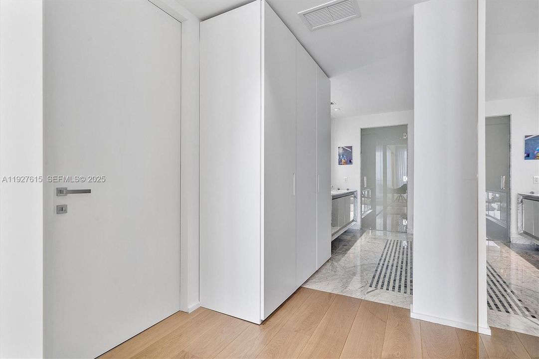 В аренду: $19,000 (4 спален, 5 ванн, 2743 Квадратных фут)