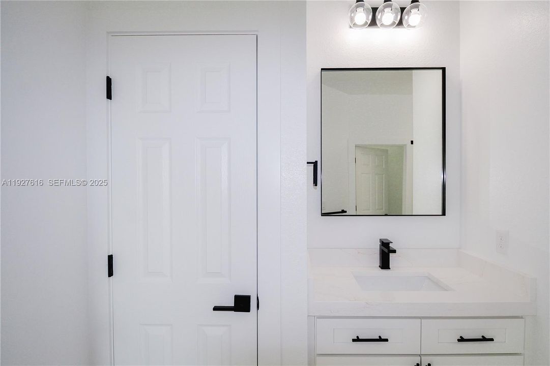 For Sale: $319,900 (3 beds, 2 baths, 1488 Square Feet)