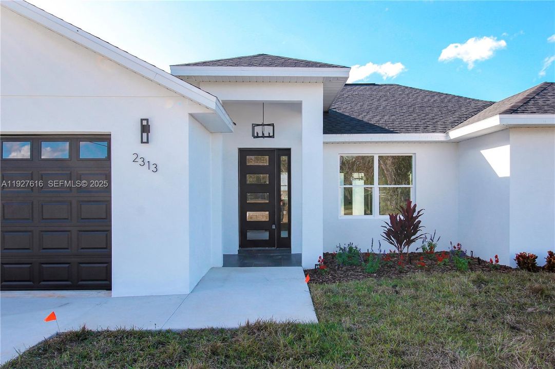 For Sale: $319,900 (3 beds, 2 baths, 1488 Square Feet)