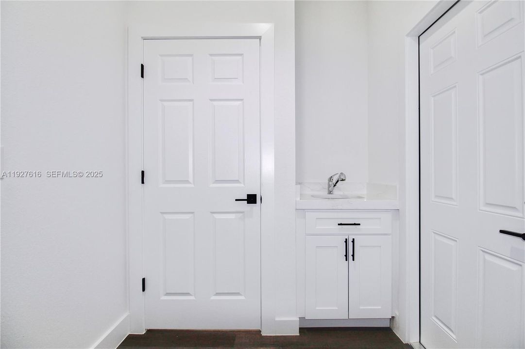 For Sale: $319,900 (3 beds, 2 baths, 1488 Square Feet)