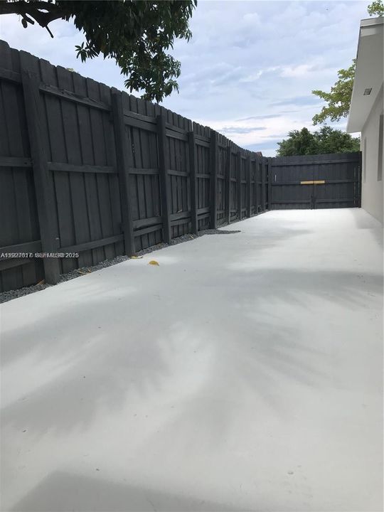 For Sale: $697,000 (4 beds, 2 baths, 1822 Square Feet)